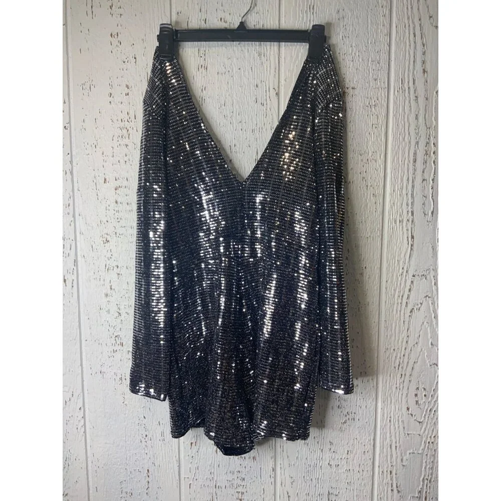 Black & Silver Sequin Long Sleeve Deep V-Neck Romper Womens med - Picture 1 of 10